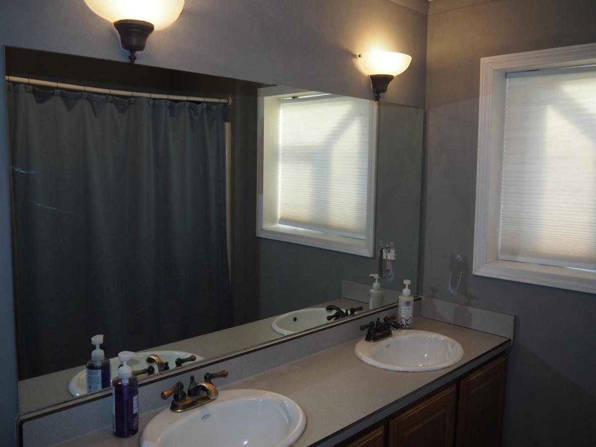 Bayside Cottage - Remodeled And Great Location! Frankfort Exterior photo
